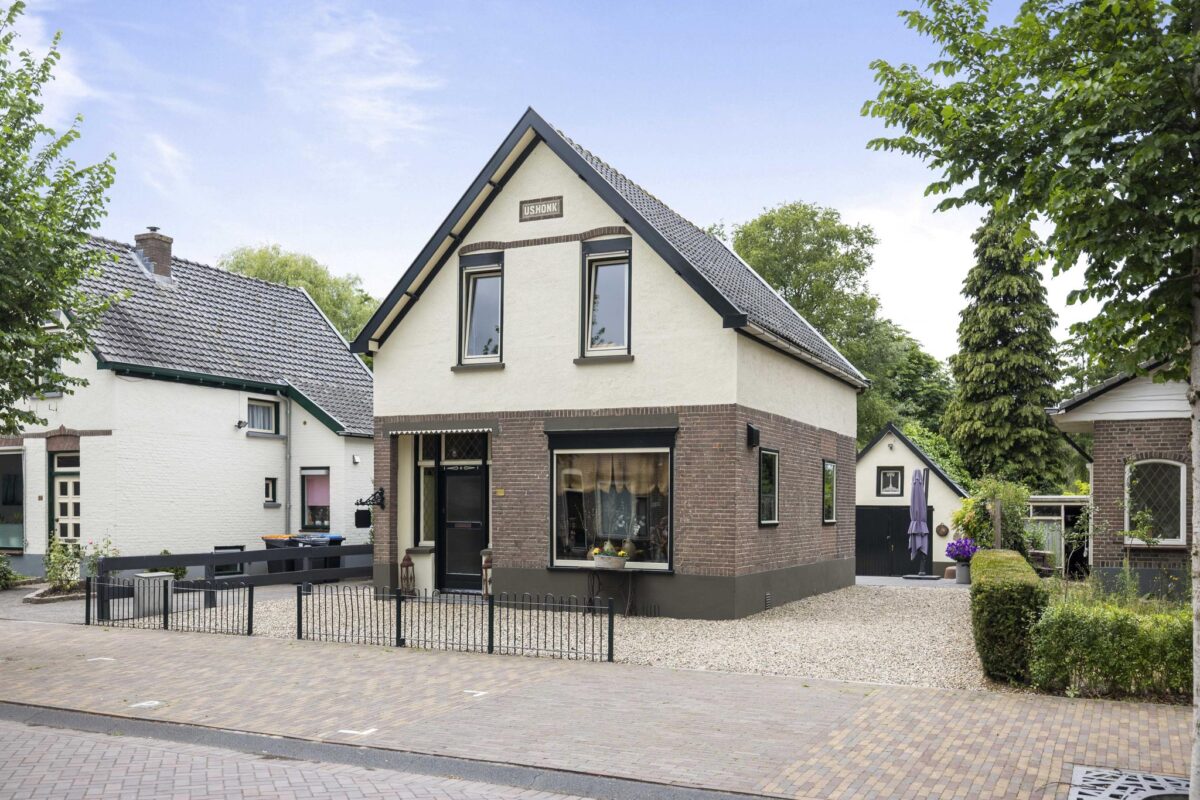 Voorst – Rijksstraatweg 122